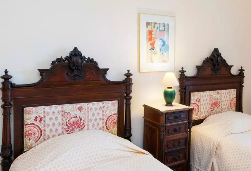 فندق ريفى Hospedaria Do Convento D Aguiar  Turismo De Habitacao