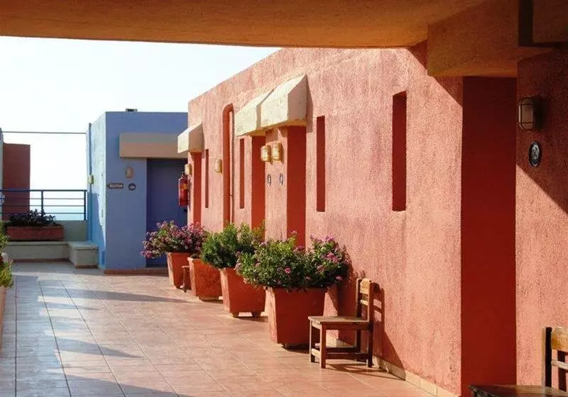 Отель Scaleta Beach