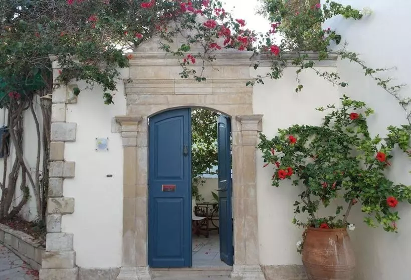 Hotelli Villa Kynthia