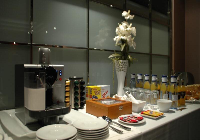 هتل Washington Parquesol Suites &