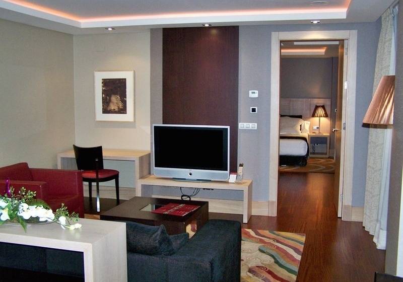 هتل Washington Parquesol Suites &