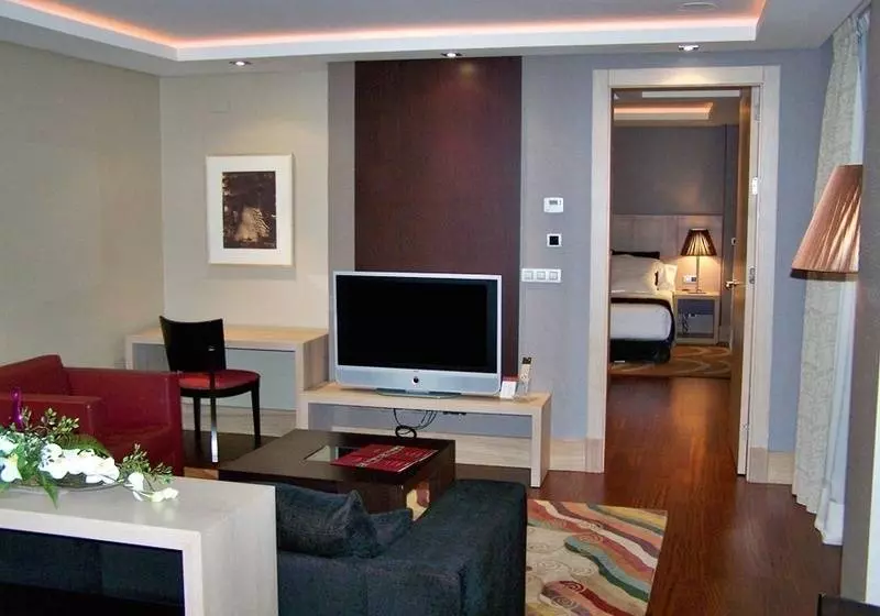 فندق Washington Parquesol Suites &