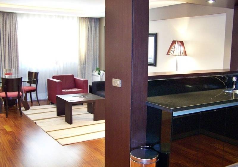 هتل Washington Parquesol Suites &