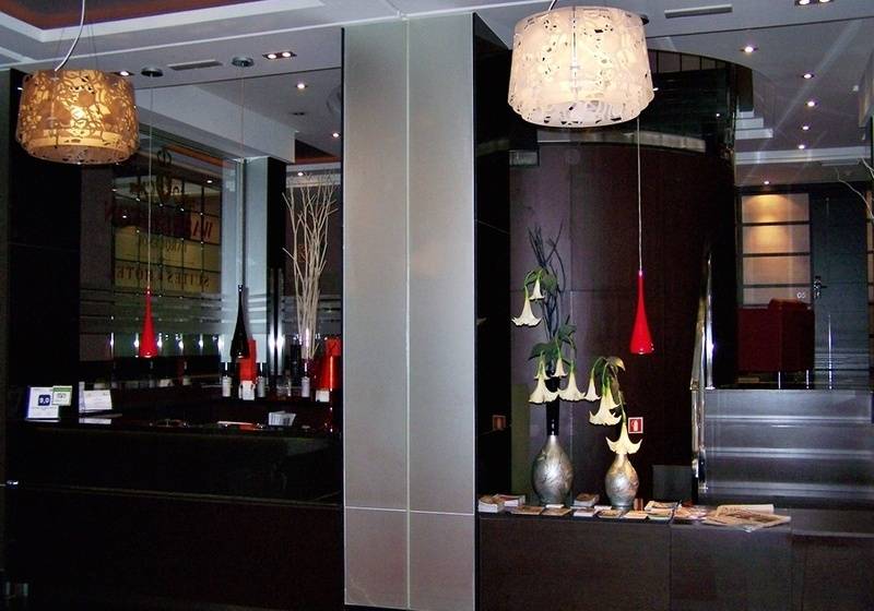 هتل Washington Parquesol Suites &