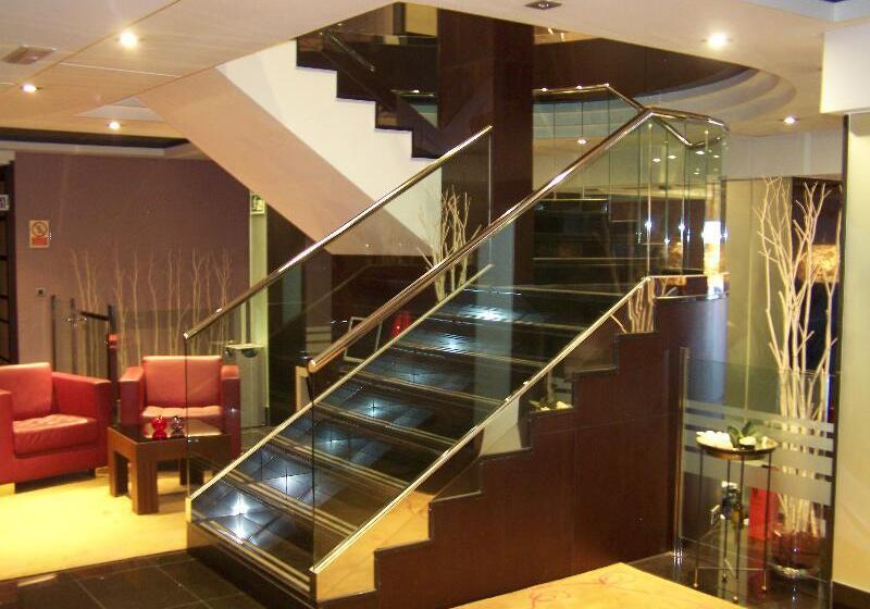 هتل Washington Parquesol Suites &