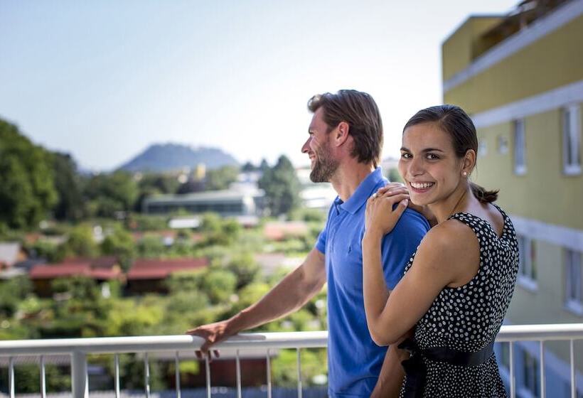 Novapark Flugzeughotel Graz