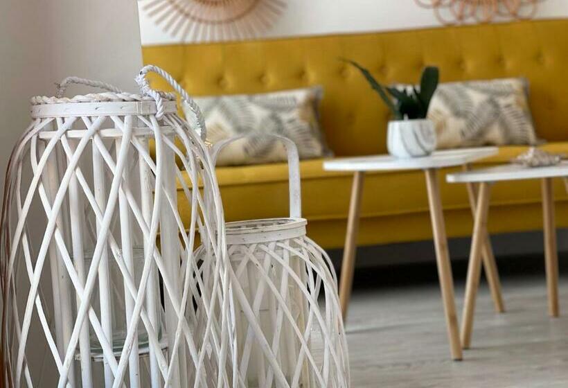 Apartamentos Vela Blanca