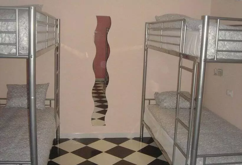 Retkeilymaja Downtown Guest House