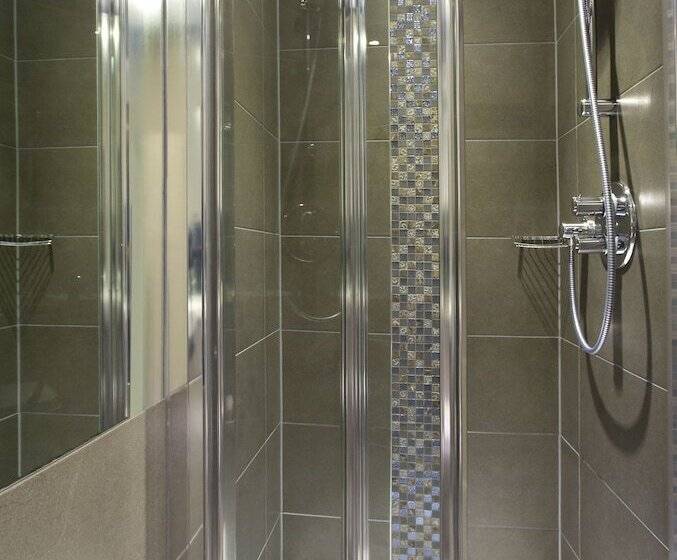 فندق صغير London Court