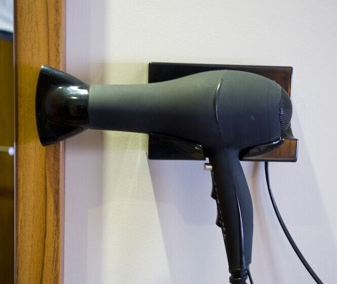 فندق صغير London Court