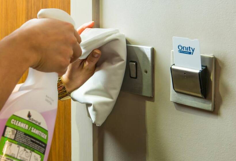 فندق صغير London Court