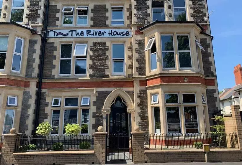 旅馆 The Riverhouse