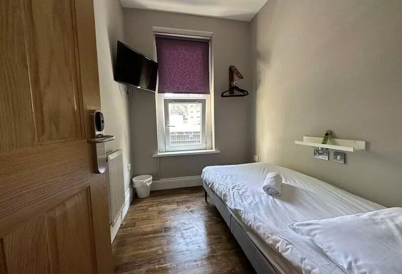 旅馆 The Riverhouse