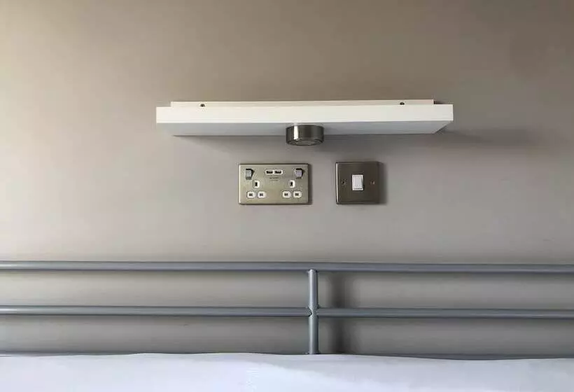 旅馆 The Riverhouse