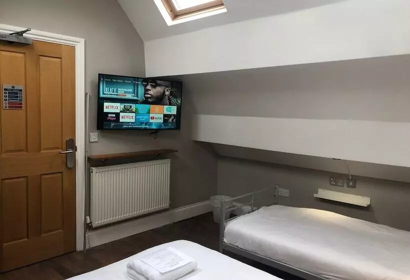 旅馆 The Riverhouse