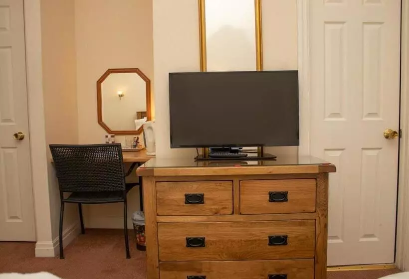 Ascot Grange Hotel   Voujon Resturant