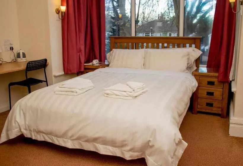 Ascot Grange Hotel   Voujon Resturant