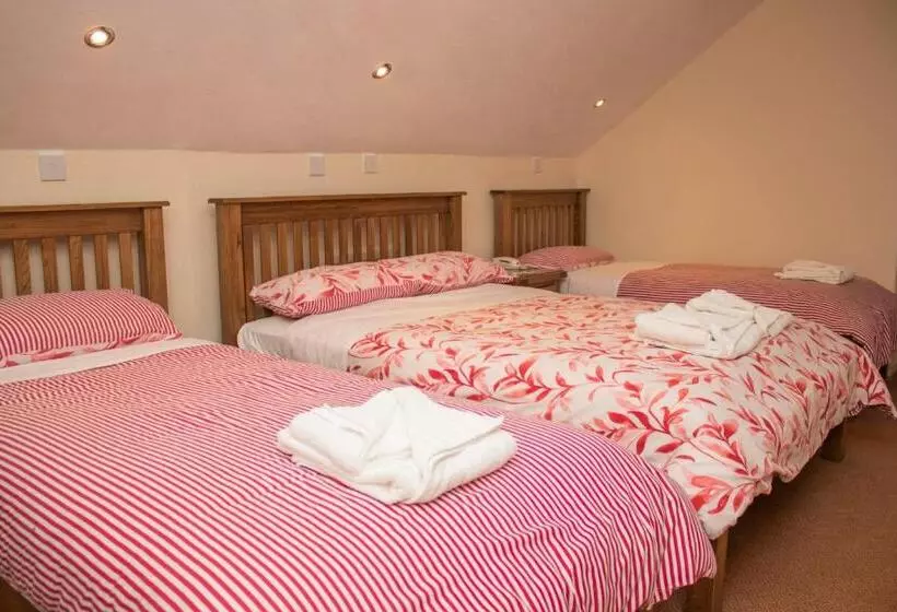 Ascot Grange Hotel   Voujon Resturant