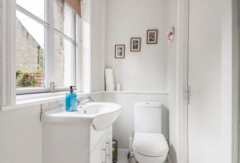 צימר Aynetree Guest House