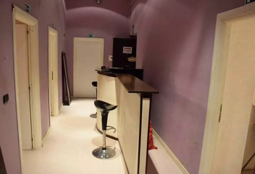 ベッドアンドブレックファースト Bed&Breakfast Happy Holiday