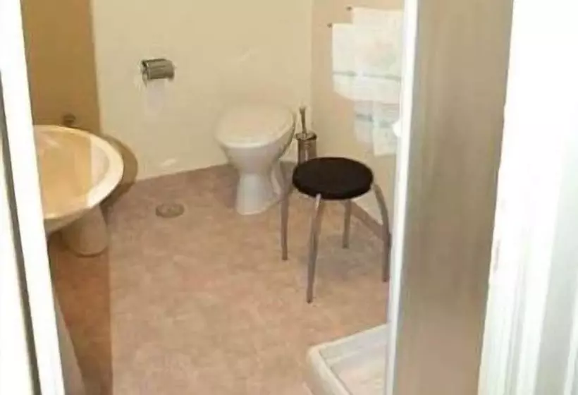 ベッドアンドブレックファースト Bed&Breakfast Happy Holiday