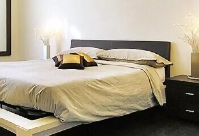 ベッドアンドブレックファースト Bed&Breakfast Happy Holiday