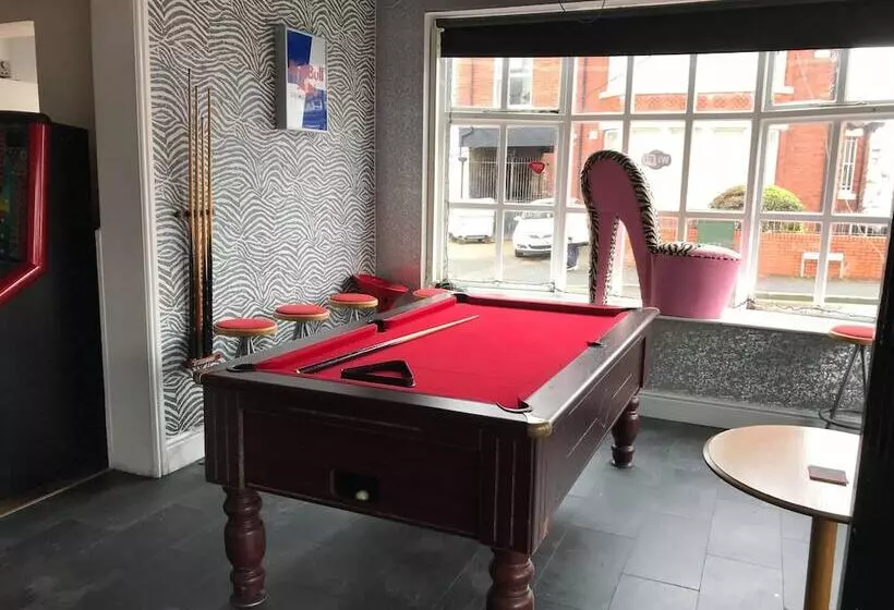 مبيت وإفطار Lark Inn