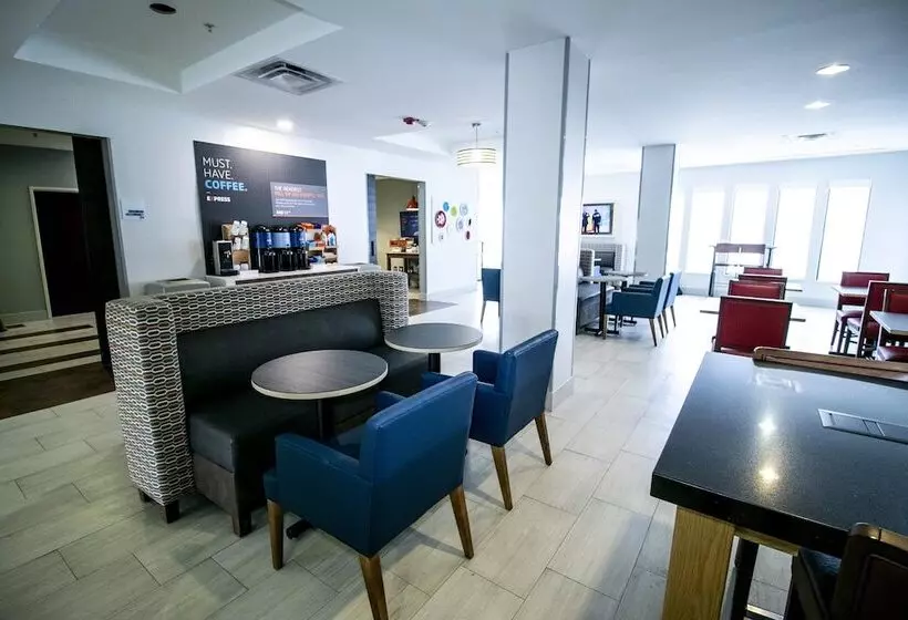 Holiday Inn Express Hotel & Suites Baton Rouge  Port Allen, An Ihg