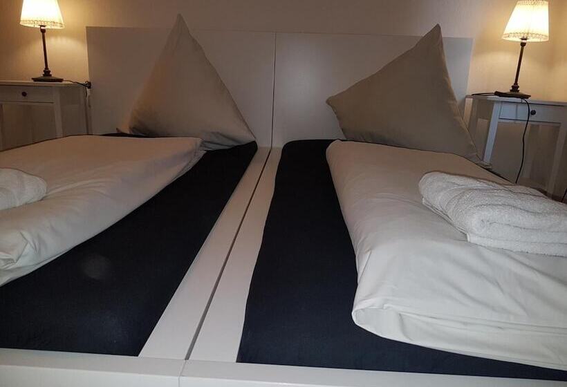 여관 Shivas City Apart