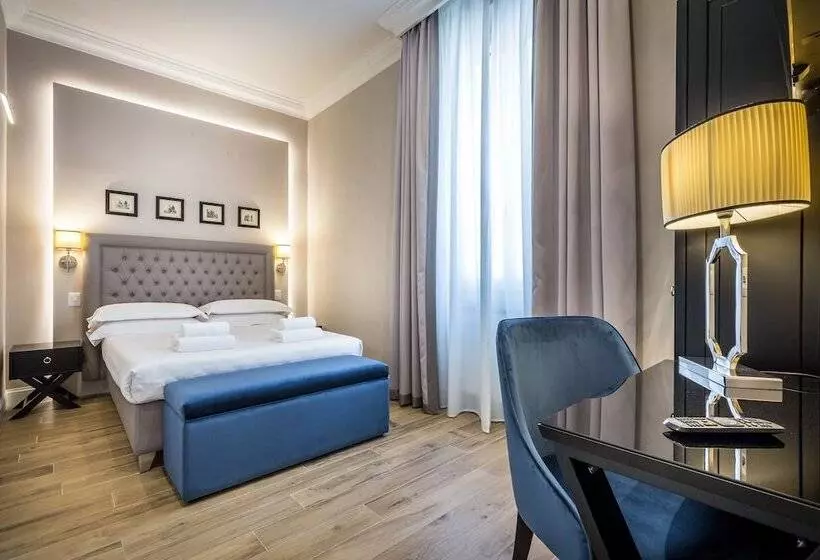 هتل Emma Small Luxury