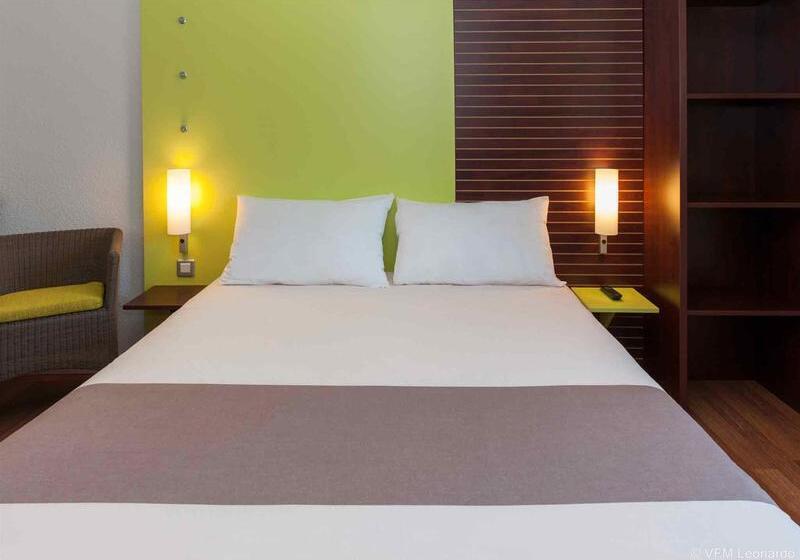 Отель Ibis Golfe De Sainttropez