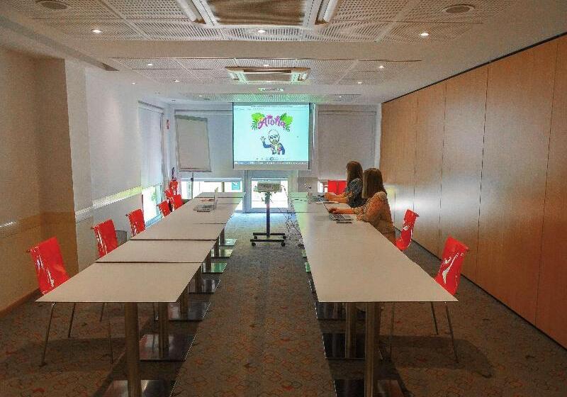 Отель Ibis Golfe De Sainttropez