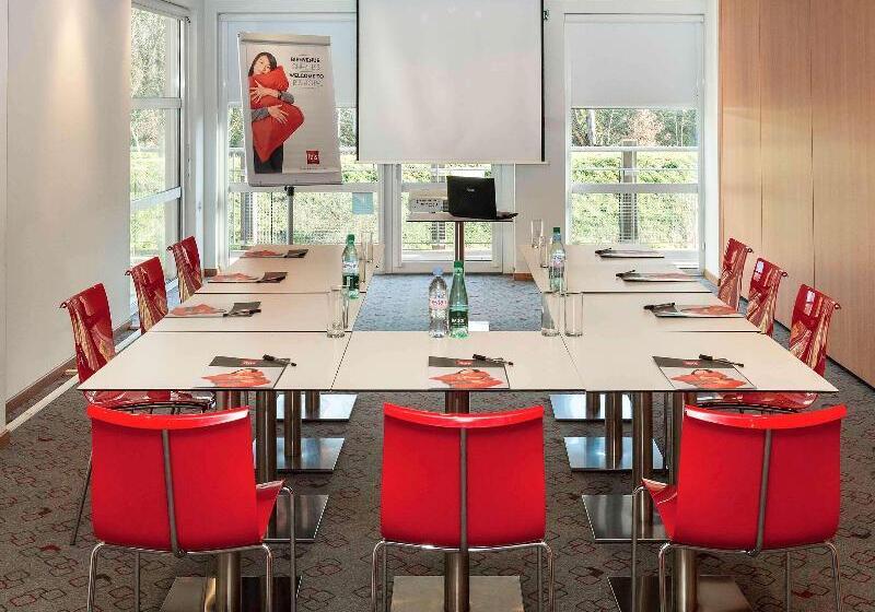 Отель Ibis Golfe De Sainttropez