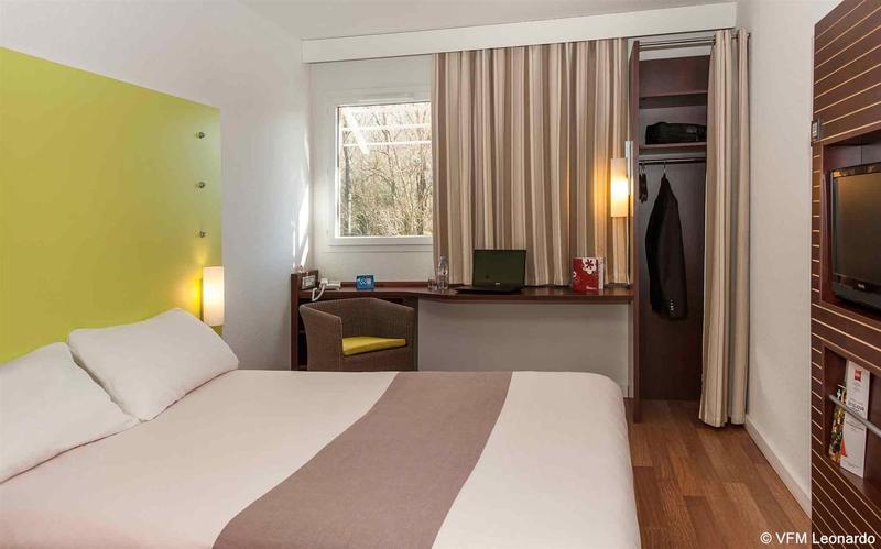 Отель Ibis Golfe De Sainttropez