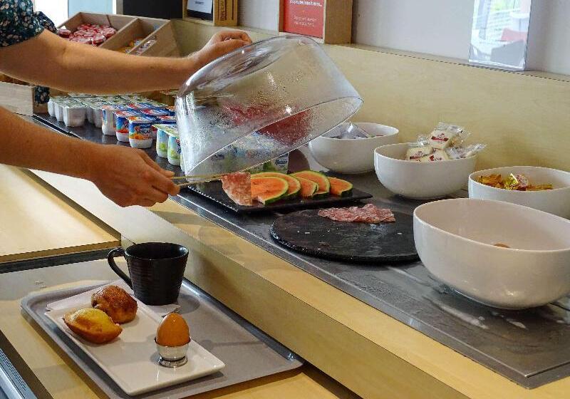 Отель Ibis Golfe De Sainttropez