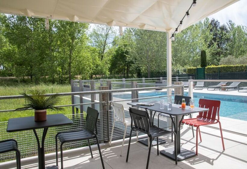 Отель Ibis Golfe De Sainttropez