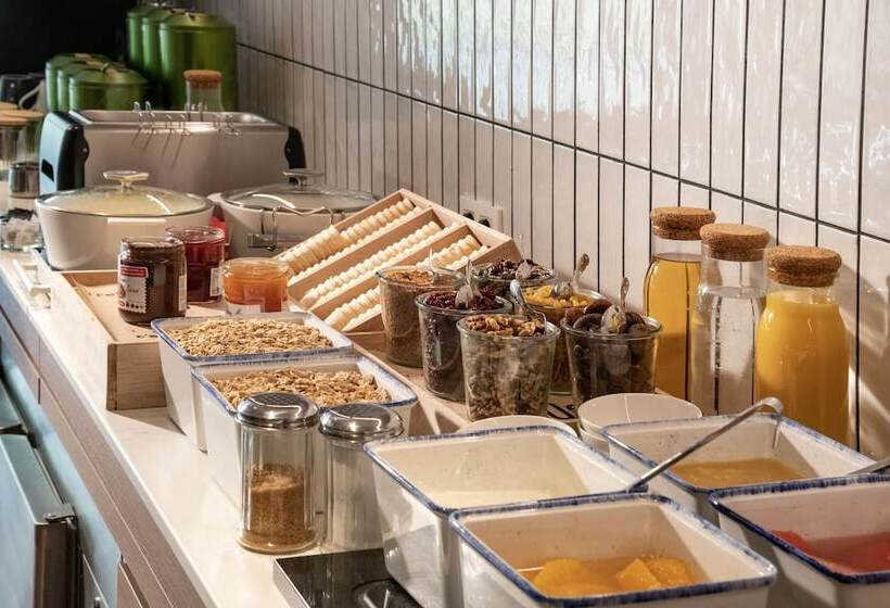 Отель Ibis Golfe De Sainttropez