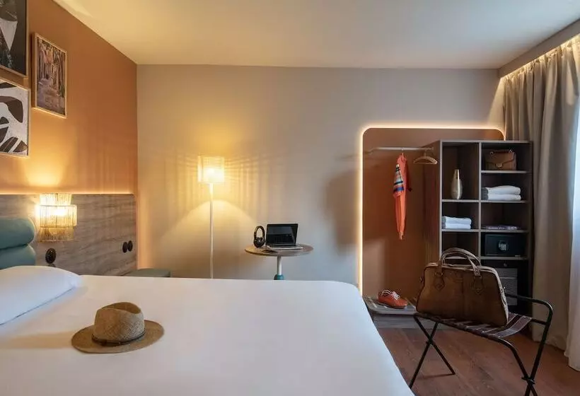 호텔 Ibis Golfe De Sainttropez