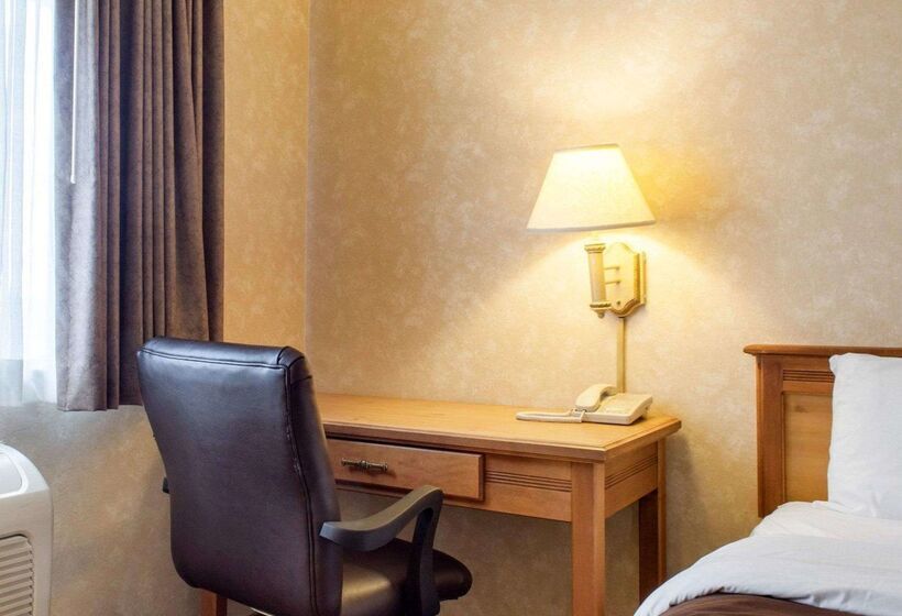 בית מלון כפרי Quality Inn