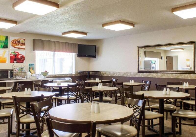 בית מלון כפרי Quality Inn