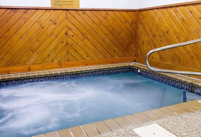 בית מלון כפרי Quality Inn