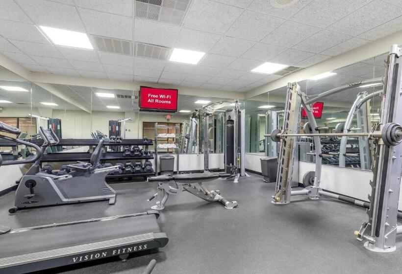 酒店 Red Roof Inn & Suites Newport News