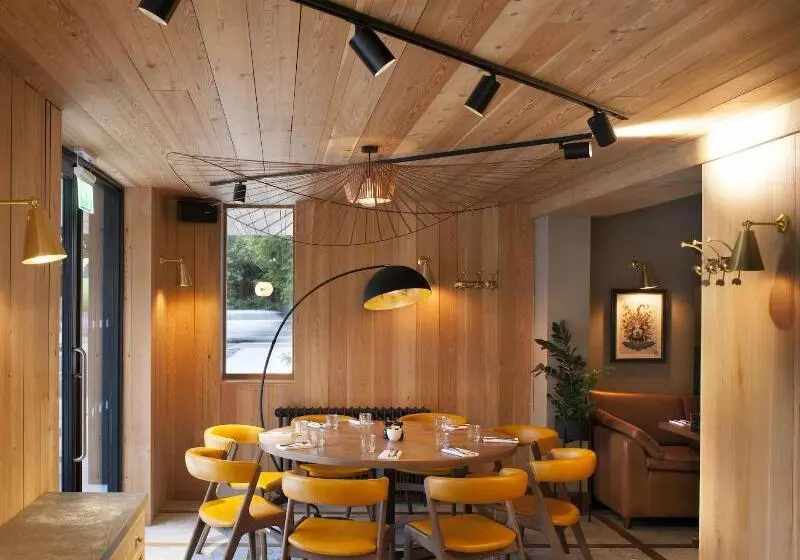 Hotelli The Royal Foresters