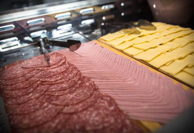 هتل The W14 Kensington