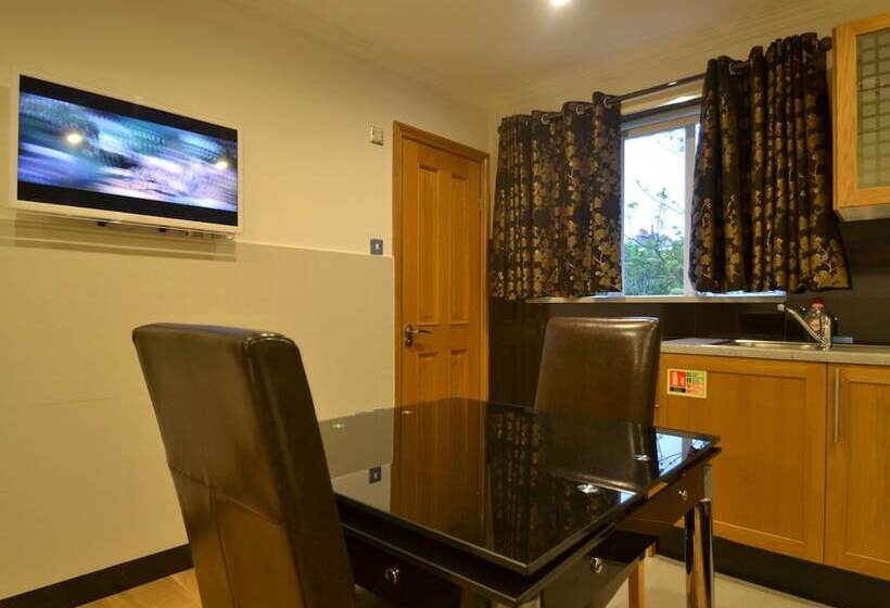 Hyde Park Apartments