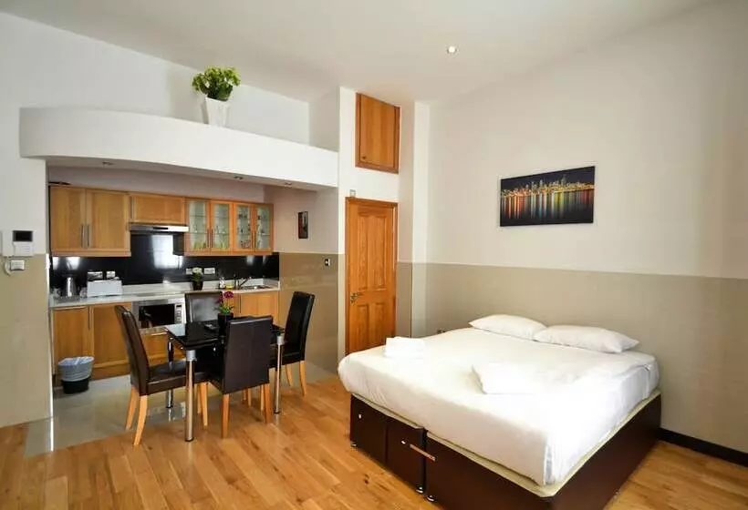 Hyde Park Apartments