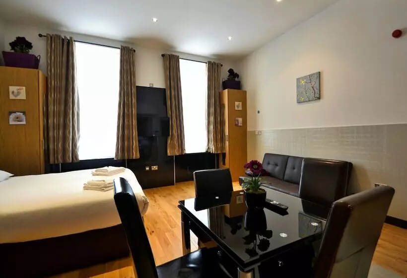 Hyde Park Apartments