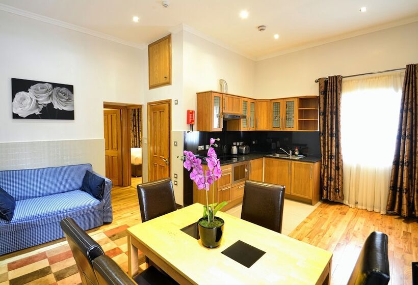 Hyde Park Apartments