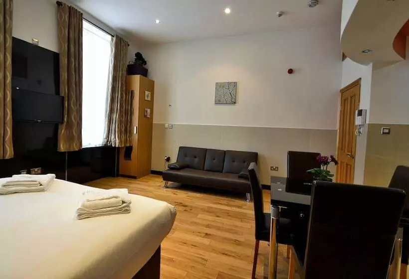 Hyde Park Apartments