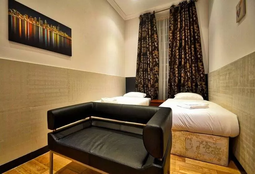 Hyde Park Apartments